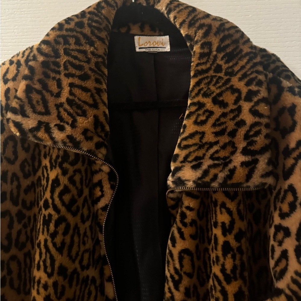 Lorovi louxurious faux fur women’s jacket Sz large